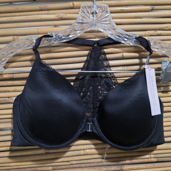 Victoria's Secret Other - Victoria's Secret Front Closure Black Lace Halter Bra 38C New With Tags Sexy